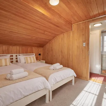 Cozy Traditional Chalet, Stunning Mountain Views * Grindelwald