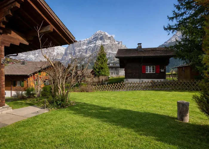 Chalet Cozy Traditional Chalet, Stunning Mountain Views Grindelwald